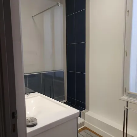 T2 Sur Les Places Apartment